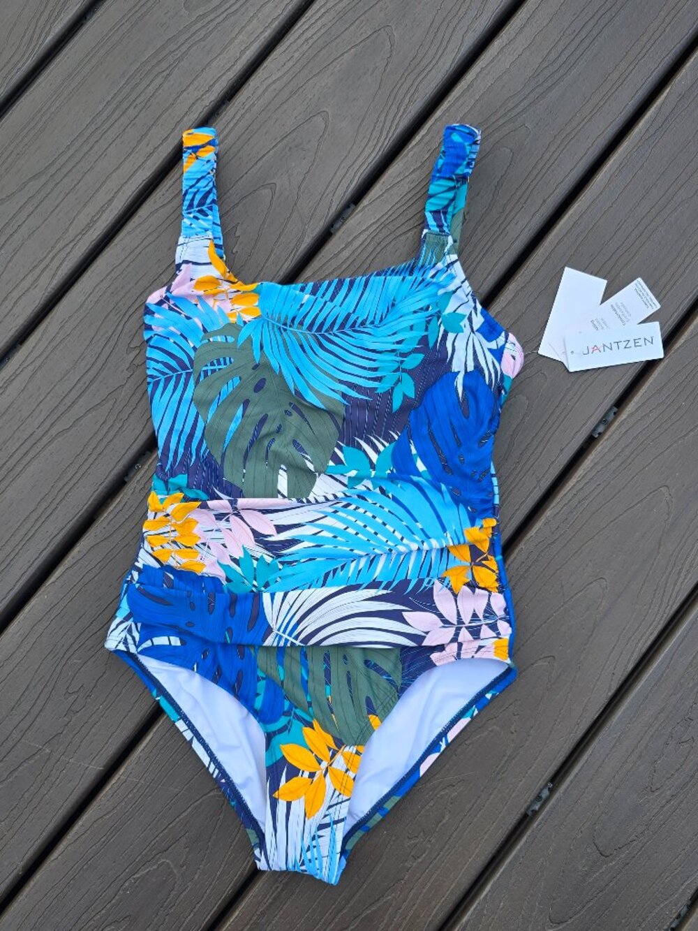 Jantzen Jolie one piece size 4, NWT
